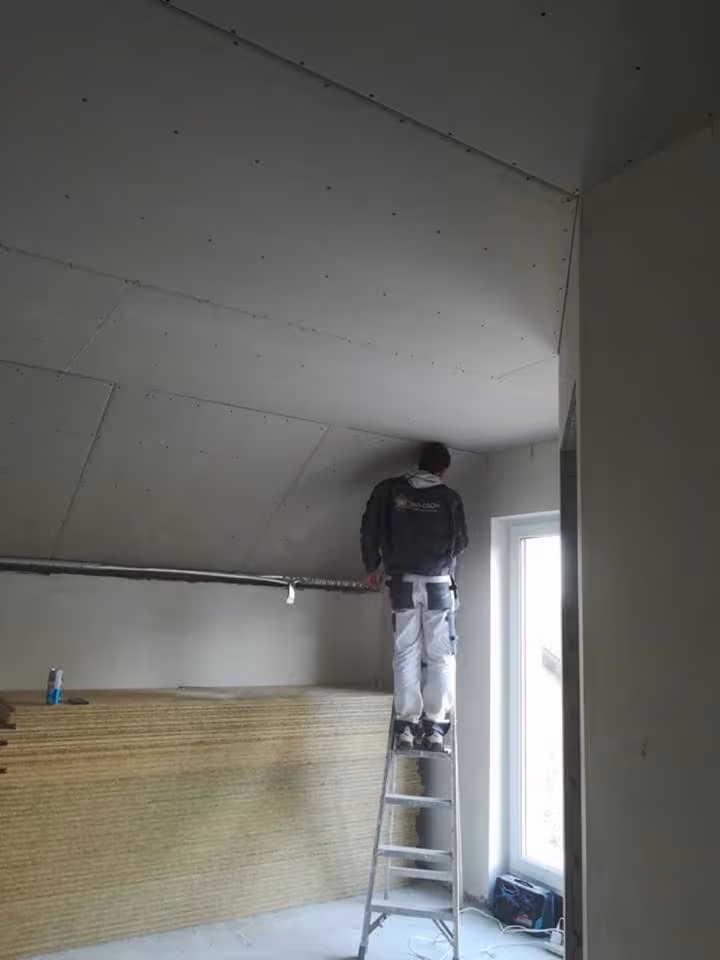 naprawa izolacji poddasza